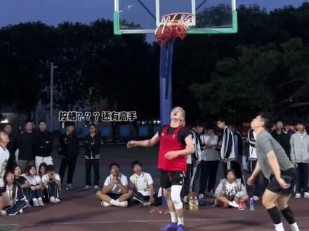 真是一场酣畅淋漓的球技展示啊!#女篮 #篮球 #冯敏敏 #罗可馨