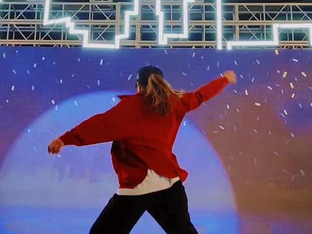 《偏爱》背面音乐演示