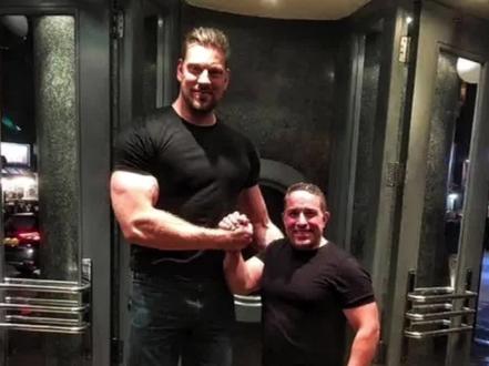 身高2米18的“荷兰巨人”奥利维尔#健身 #健美 #精神氮泵 #自律 #励志