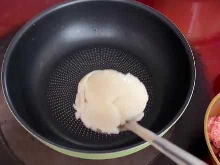 不揉面不擀皮自制酱肉包,新手也可以轻松做出蓬松暄软的酱肉包#不用揉面的小笼包 #酱肉包子做法 #软面酱肉包