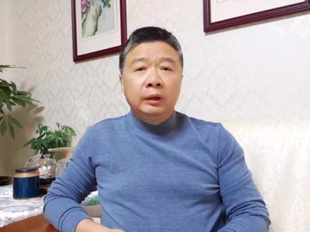 我两条腿断了三条半韧带,因为使取自己的肌腱来修补断掉的韧带,所以两条腿剌了四条七八厘米的口子,老婆说,再受伤可没地方下刀了。球友们,说说你们是什么时候什么原因挂靴的,为什么没有坚持下来 #足球 #唯有足球不可辜负