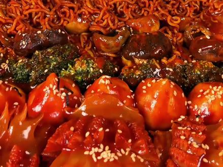 📖豆豆推文#吃播 #美食 #推文 #边吃东西边讲故事