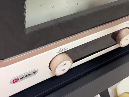 把霉豆腐夹在脆皮土豆里 谁吃谁知道 #霉豆腐 #烤土豆 #治愈系美食