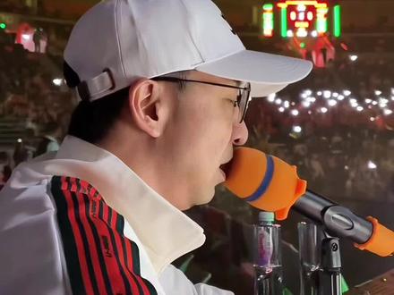冬至大战,广东东阳光获胜!#dou来cba #广东宏远 #东阳光 #宏远男篮mc佳佳 #出场仪式