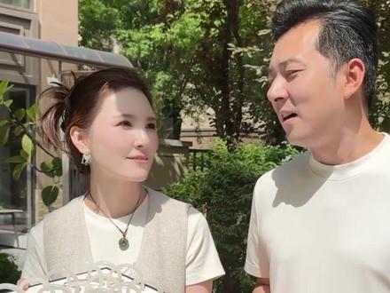 夫妻两比起来了! #路哥路嫂