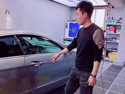 奔驰无边框门子、施工太阳膜🚗
贴膜小伙为你指导😄#每天一个用车知识 #抖音汽车 🚗