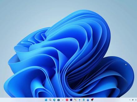 #电脑基础 #windows11 #显示语言栏
当我们的微软拼音输入法点击了显示语言栏。怎样让桌面原来回到托盘区