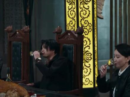 #黑白密码 大结局公开,西北狼首领六死一伤,林柯和程樊牺牲,第三季待续 #黑白密码 #王子奇 #赵荀 #悬疑剧