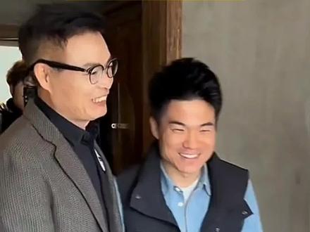 董宇辉的生日礼物是人间信#董宇辉 #大有学问 #抖音全民好书计划