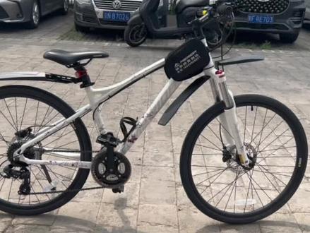 美利达女款车型维多利亚600!#让骑行成为一种生活 #自行车推荐 #骑帅不骑快 #公路自行车 #爱上公路车