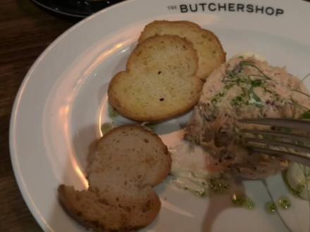 OOTD FOTD 机场接人#英国留学 #留学生活vlog #海外生活vlog #格拉斯哥 #访问学者 英国小香猪 老宋不发疯