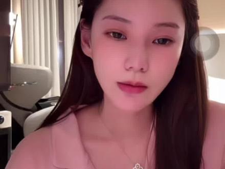 筱梅帮婆婆澄清,七宝不是婆婆叫出来的,家里人一直都叫汪宝儿好久了!菲总和婆婆的关系很好,没有人能挑拨!#马筱梅 #婆媳关系 #母亲和儿子 #快来围观