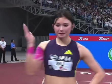 化最浓的妆,跑最快的栏,吴艳妮用实力撕碎外界的质疑#女运动员 #田径 #田径 #跨栏 #体育 #吴艳妮