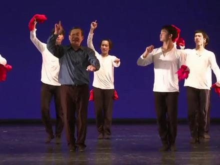 北京舞蹈学院 中国民族民间舞蹈传统、典型组合公开课
授课教师:潘志涛
课程片段:东北秧歌《赶大车》组合示范教学
动作示范:中国民族民间舞系2010级表教专业
#中国舞 #民族民间舞 #东北秧歌 #潘志涛 #大美不言