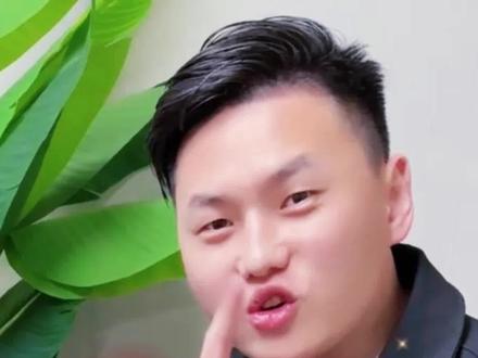《我爱你中国》前奏设计,自由又大气 #钢琴 #我爱你中国 #即兴伴奏