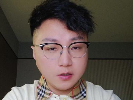 st萃华会退市吗,涉及财务问题,头上都悬着一把达摩克利斯之剑 #st #st萃华 #股票 #st股票 #退市