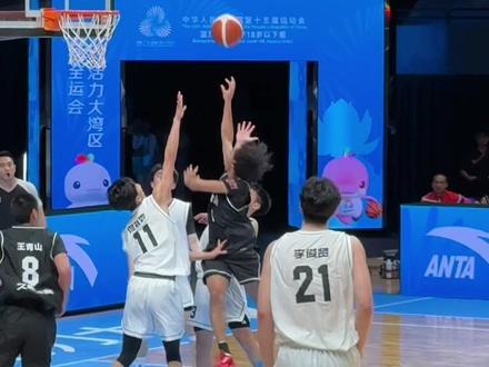 “朱正领衔的京沪对决”#篮球🏀 #篮球摄手虎 #朱正