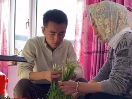 从小你即当姐又当哥,作为家里老大,你是姐姐,永远让着弟弟,你和妈妈一个味道!我一直认为姐姐是误入凡间的天使,因为她的美丽和善良!#新农人计划2021 #农村人的一天 #姐姐弟弟