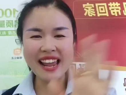 还在为手机静音时翻转手机错过重要信息吗?教你一招,在设置里,找到快捷与辅助,闪光灯提醒,把来电,信息提醒开关打开