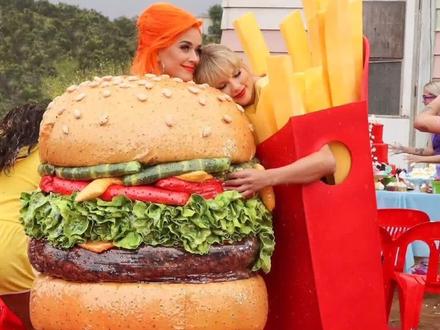 霉霉和水果姐放下过去,握手言和 #taylor霉霉 #katyperry