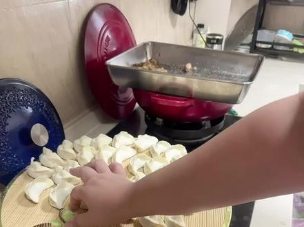 过年记得吃饺子呀#饺子 #包饺子 #小神仙#蛤蟆#林蛙水饺