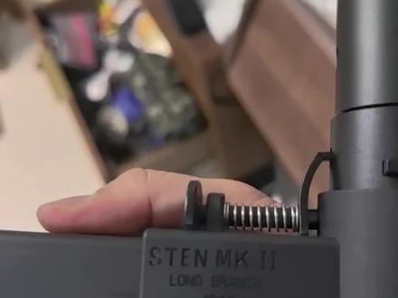 烽火激光和水双系统,乖巧虎斯登 估计这是全网第一只烽火激光和水双系统的斯登,折腾了一天时间终于手搓出来了#wargame #激光对抗 #斯登