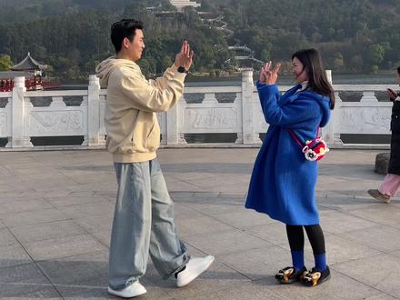 这个古风摇好看~#咏春#瓜蛋摇 #古风摇 #零基础学舞蹈 #一学就会系列