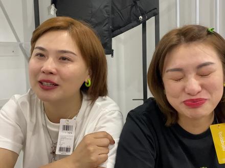 俩老板娘一小时卖货20万,最后坐在地上痛哭,被闺蜜们深深感动! #直播带货 #带货达人 #日常vlog