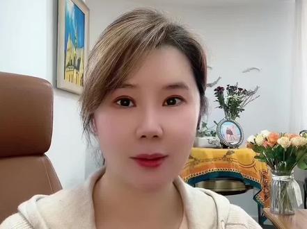 金价暴跌至临界点!实物金还能拿吗?
金价一周跌去100元/克,手里的金条还能留吗?会不会跌破1000元/每克,破了你敢买吗?#黄金 #黄金典当 #文天阁典当行