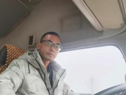 半挂车倒车找不准库?分三步解决这位新手师傅的倒车问题 #卡车司机 #致敬奋斗者 #卡车之家