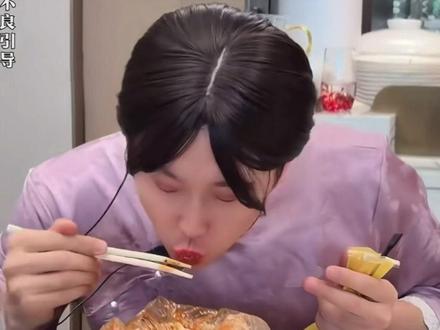 全世界都在陪这个紫薯精闹 刘文祥啥时候能吃上啊? #周小闹 #紫薯精 #刘文祥 #短剧 #剧情