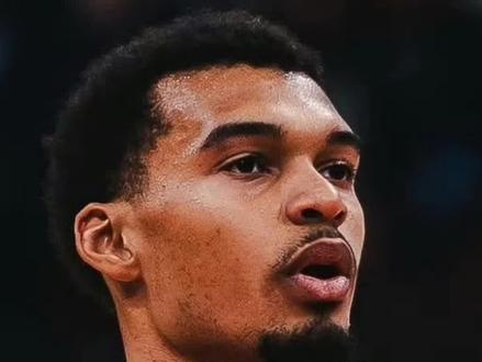 文班亚马距离历史级中锋还有哪些差距?#文班亚马 #NBA#马刺 #哈珀 #卡斯尔