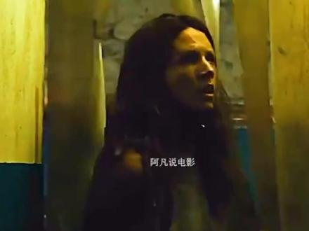 无数个机器连接女人身体,进行人工产奶 #惊悚 #恐怖