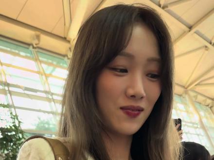 李圣经问我成都有什么好吃的🥰
给欧尼推荐了火锅🍲欧尼还学了中文😂
欧尼还问我很多非常的中文怎么说🥰
最后终于学了非常非常爱你😘
#dou上热门 #李圣经 #李圣经成都 #李圣经成都见面会 #李圣经北京