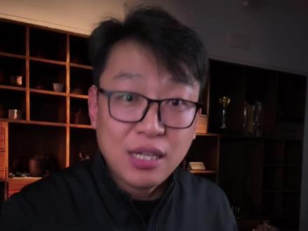 #dou上热门 关于山楂树现象,昨天说了本质,今天拆解核心逻辑!我用一句话来概括:“因为沉默被污浊的空气,每一个会呼吸的人都无法逃避”...#山楂树下#拒绝网络暴力 #正能量 #创作者扶持计划