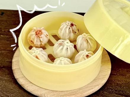 嘘…听!是包子在流油的声音~🤫 一笼根本不够抢的微缩酱肉包,你想咬一口吗?#食玩 #手工diy#粘土教程 #微缩食玩 #我的手工日常
