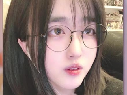不要老是说我胖了好不~~~#做个很哇塞的女孩 #夸她就行了 #元气少女 #夹子音