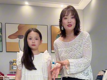 超好看又好穿的夏季公主裙,俩闺女一人一件真的好喜欢~又软又垂的面料贴肤也不扎人,关键胖瘦宝都能穿,哦~#女童甜美连衣裙 #女童简约连衣裙