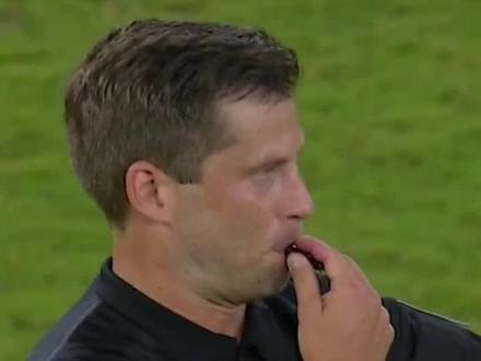 记住这位外国教练,是他创造了历史