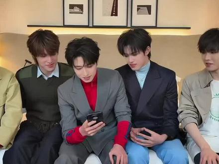 娃娃果然还是捆专出啊#TOP#登陆少年 #男团#实体专辑#TOP登陆少年组合