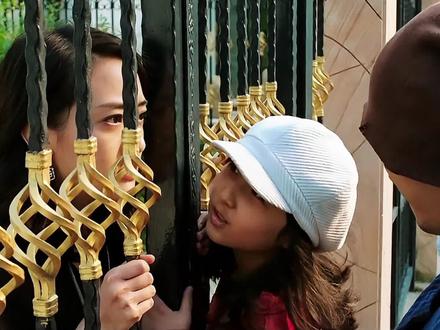 张子枫:我可是要债小能手#徐峥 #徐峥电影 #张子枫