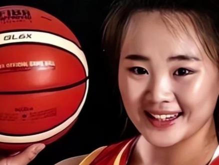 女篮热身狂胜,刘禹彤统治力爆棚@抖音热点 @抖音粉条#抖音体育#中国女篮#刘禹彤