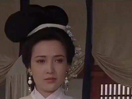 何晴生前遗憾曝光,儿子行为惹争议,母亲生病他忙着拍杂志!