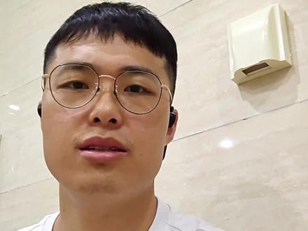 老詹独木难支,雷霆全军出击,湖人防住了SGA,输掉了比赛。这样下去就得被4-1横扫了
#湖人vs雷霆 #nba季后赛 #詹姆斯 #亚历山大 #篮球
