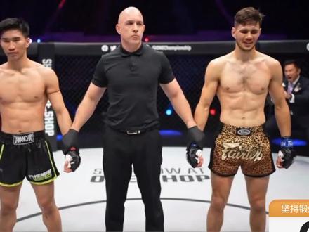 #格斗#搏击#泰拳 #one冠军赛
2022.6.3 ONE冠军赛
达万猜vs尼古拉斯·拉尔森