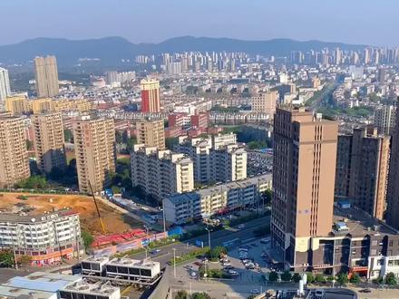 站在庐江第一高楼,俯瞰庐江全景,太震撼了!庐江17个镇,哪个镇发展最好?#抖出你的家乡 #城市建设 #楼顶风景 #随拍记录生活 #庐江