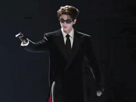 超火的张凌赫走秀动态壁纸来喽 张凌赫动态壁纸#张凌赫#动态壁纸#张凌赫动态壁纸#张凌赫走秀动态壁纸#张凌赫走秀 张凌赫实况live动图 张凌赫湖南卫视跨年 张凌赫动态手机壁纸 张凌赫跨年演唱会动态壁纸