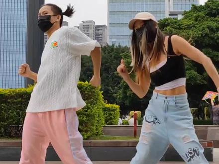 #dou来跳舞 ,#野狼D士高背面分解#36步广场舞 #同城热门 #劲爆d士高 #跟着节奏野起来 #7080后的回忆