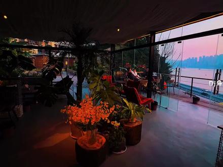 第一次听这比月经还要乱的歌,听完脑子都打结了。#水手 #音乐分享