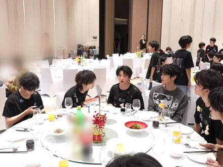 【年会cut】时代峰峻新年年会 #新年音乐会 #TF家族 #时代峰峻 #时代少年团 #年会